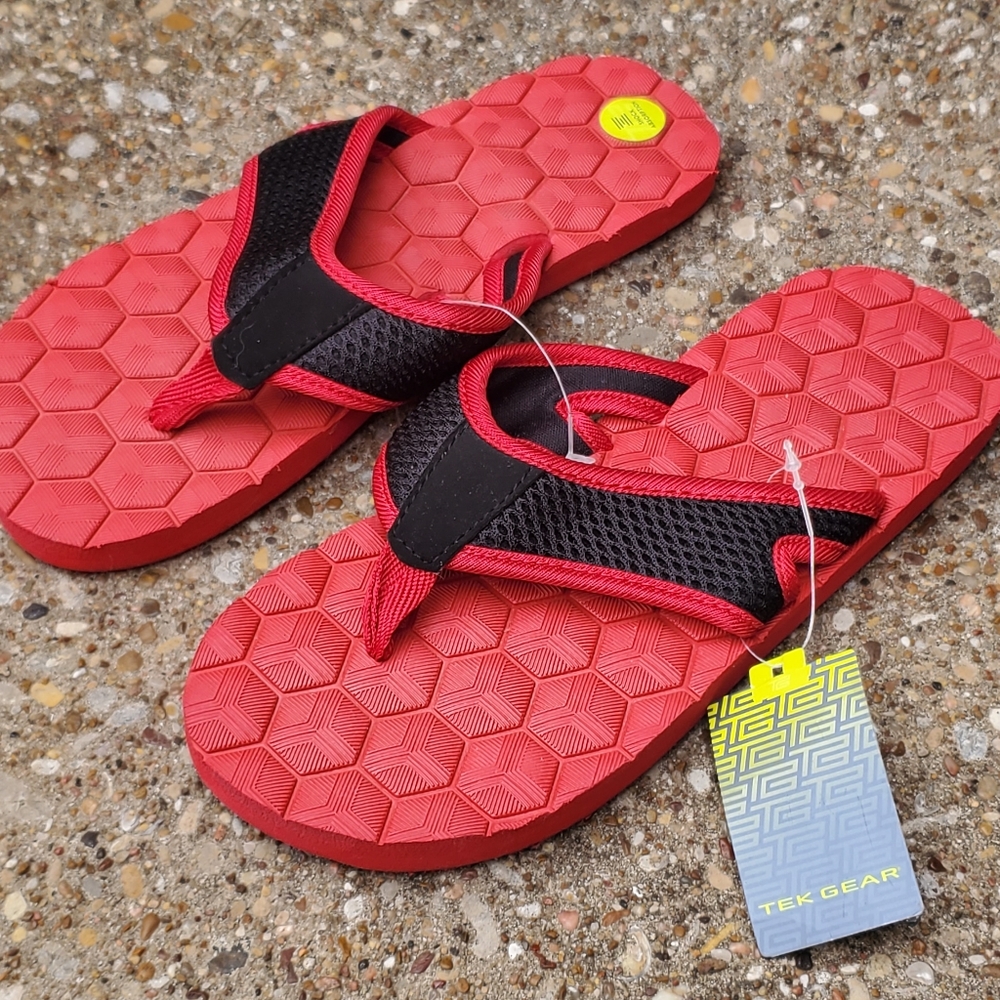 Tek Gear Quick Dry Racing Red Flip Flops NWT Youth 3/4 Kohls Shock Absorption